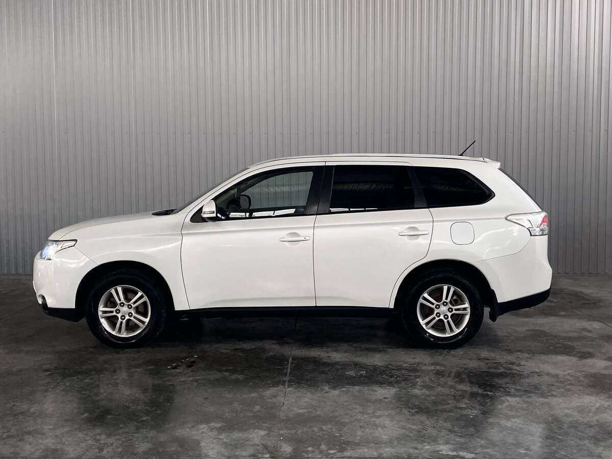 Mitsubishi Outlander с пробегом — 2013 год. Фото: #7