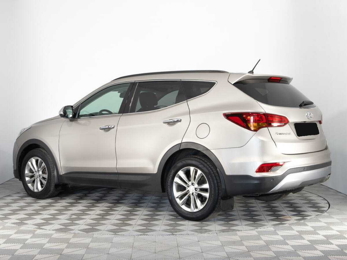 Hyundai Santa Fe с пробегом — 2016 год. Фото: #6
