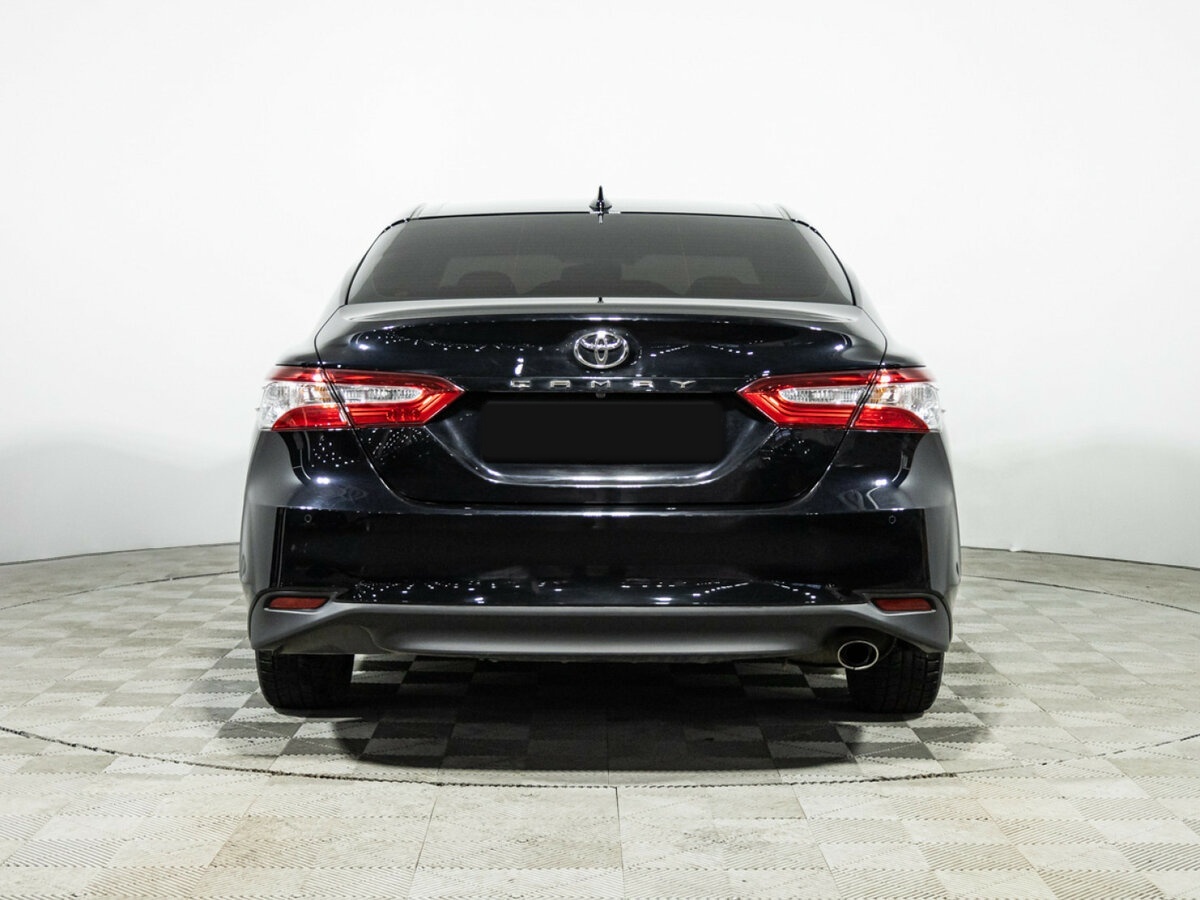Toyota Camry с пробегом — 2019 год. Фото: #4