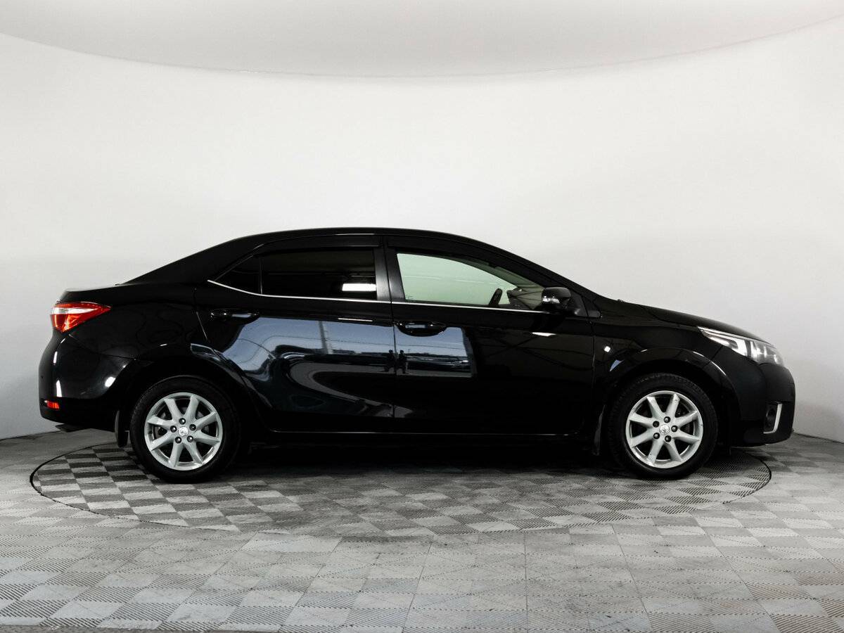 Toyota Corolla с пробегом — 2013 год. Фото: #3