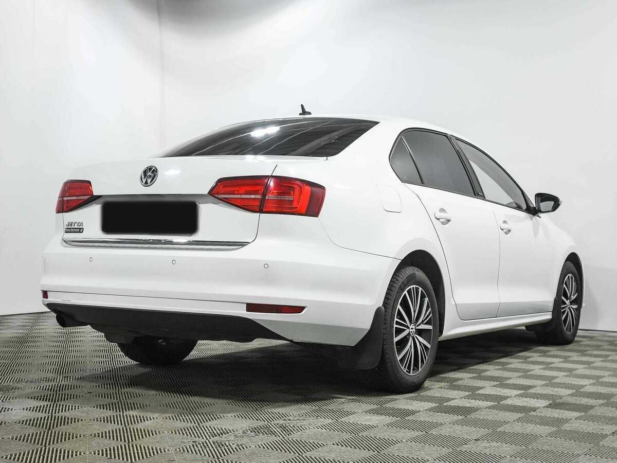 Volkswagen Jetta с пробегом — 2016 год. Фото: #2