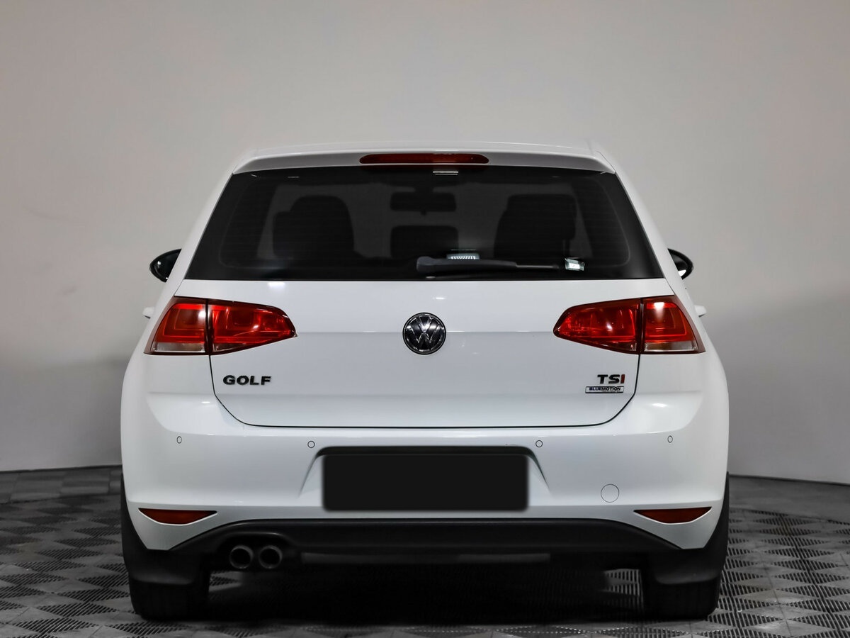 Volkswagen Golf с пробегом — 2015 год. Фото: #4