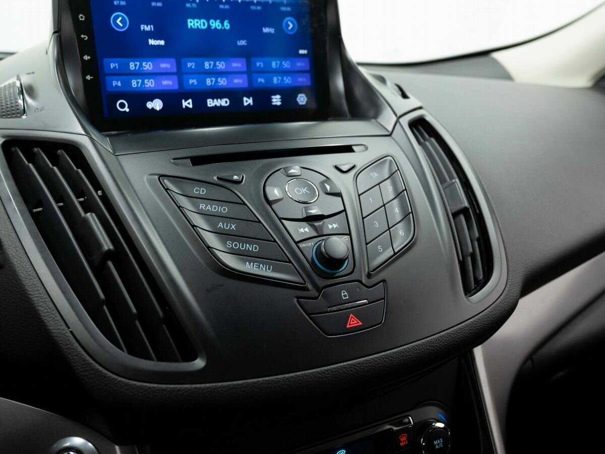 Ford Kuga с пробегом — 2014 год. Фото: #18