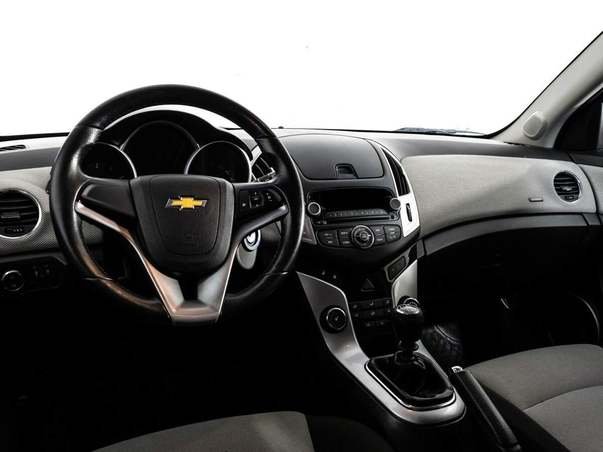 Chevrolet Cruze с пробегом — 2013 год. Фото: #8