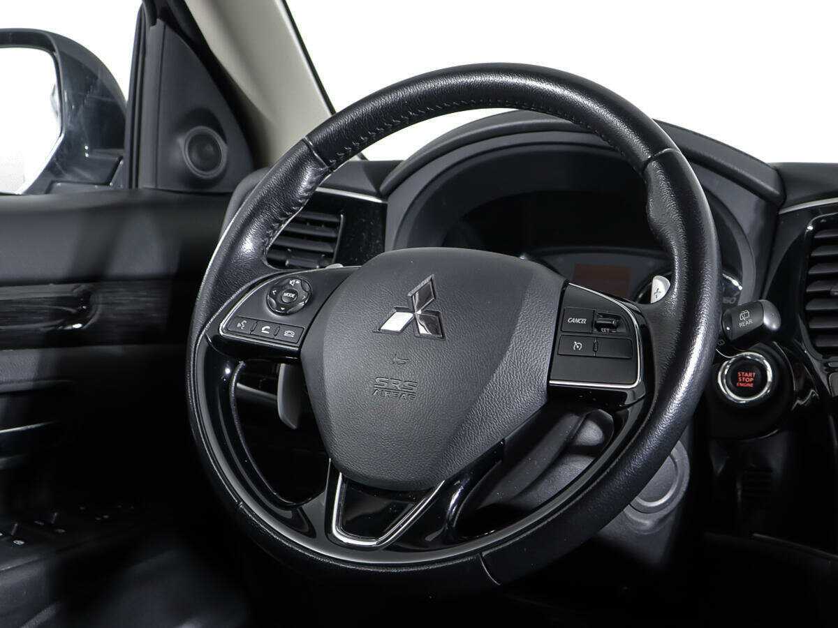 Mitsubishi Outlander с пробегом — 2016 год. Фото: #14