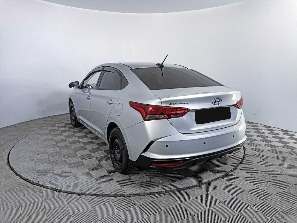 Hyundai Solaris с пробегом — 2021 год. Фото: #6