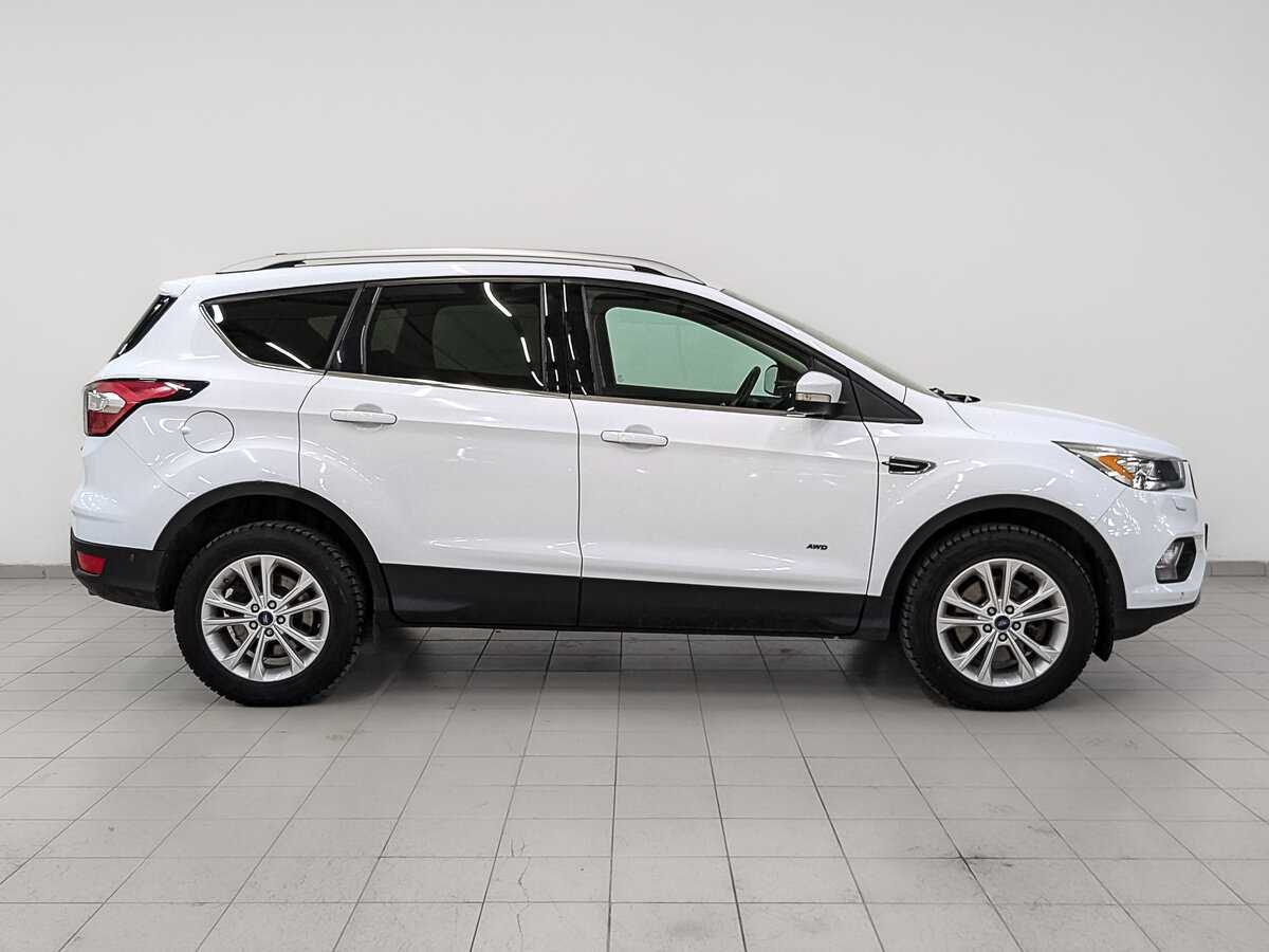 Ford Kuga с пробегом — 2016 год. Фото: #3
