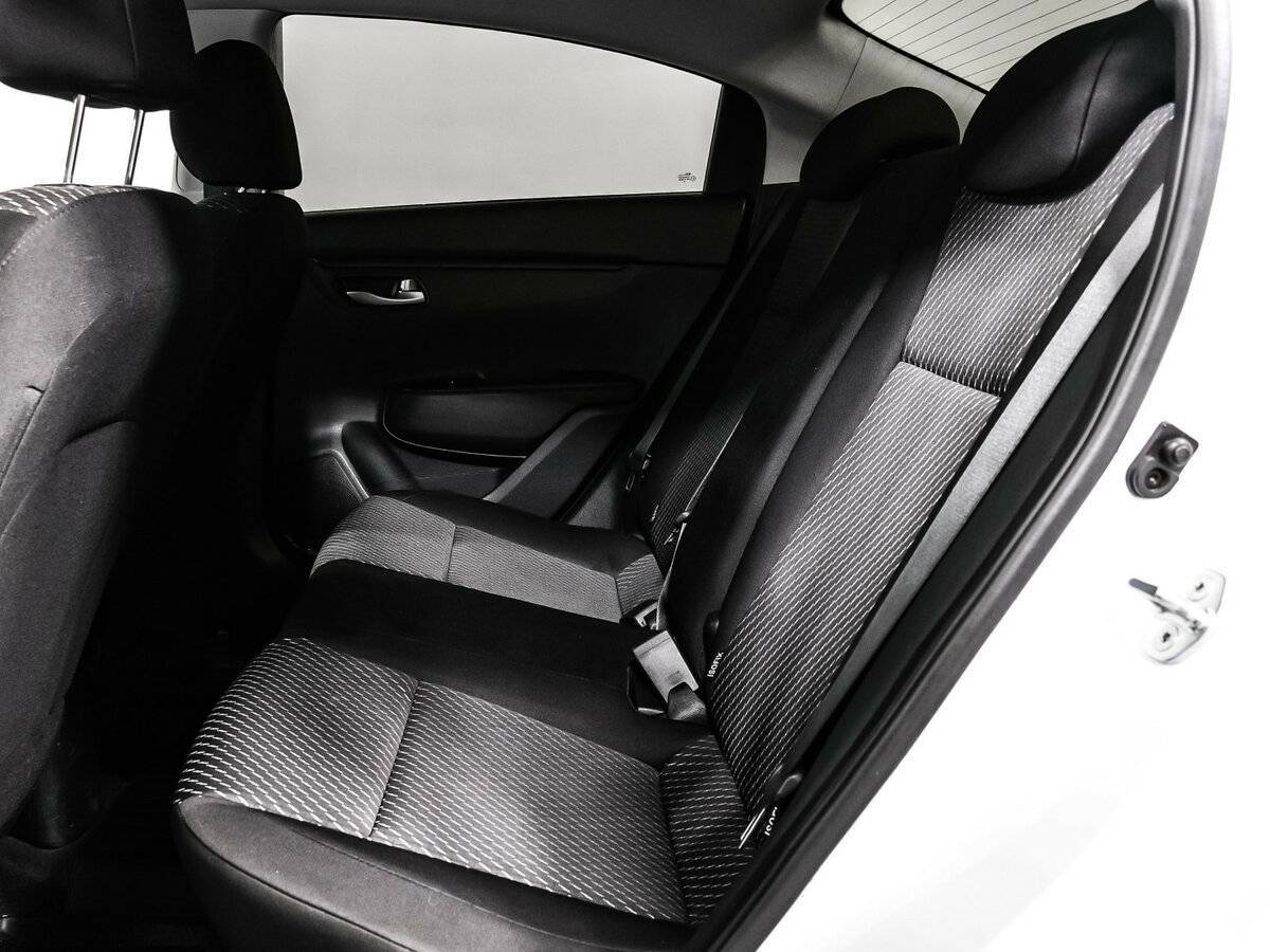 Kia Rio с пробегом — 2018 год. Фото: #10