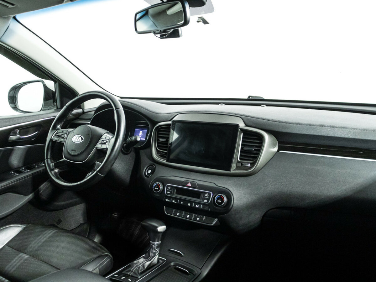 Kia Sorento с пробегом — 2019 год. Фото: #7