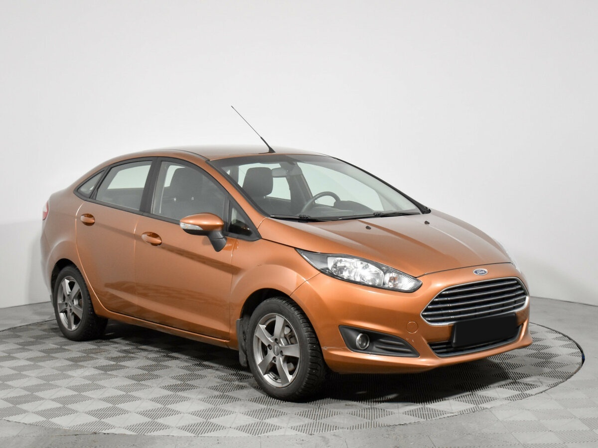 Ford Fiesta с пробегом — 2016 год. Фото: #2
