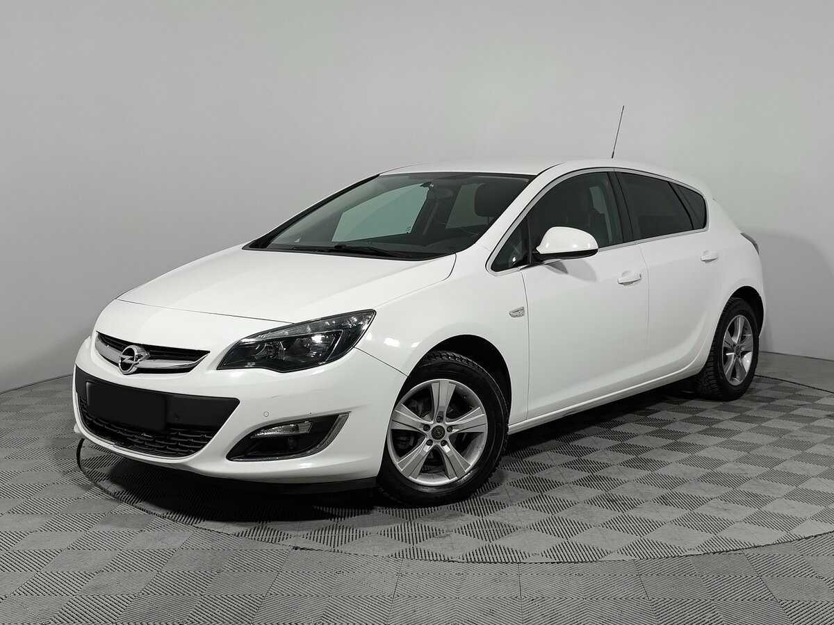Opel Astra с пробегом — 2014 год. Фото: #0