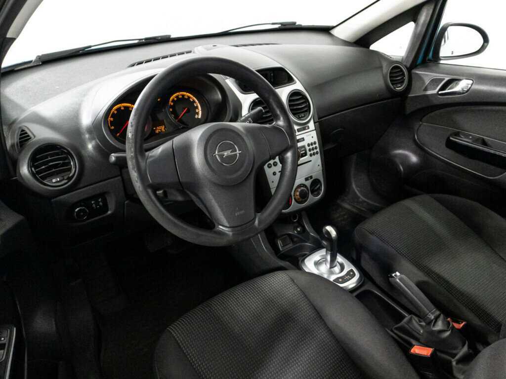 Opel Corsa с пробегом — 2012 год. Фото: #10