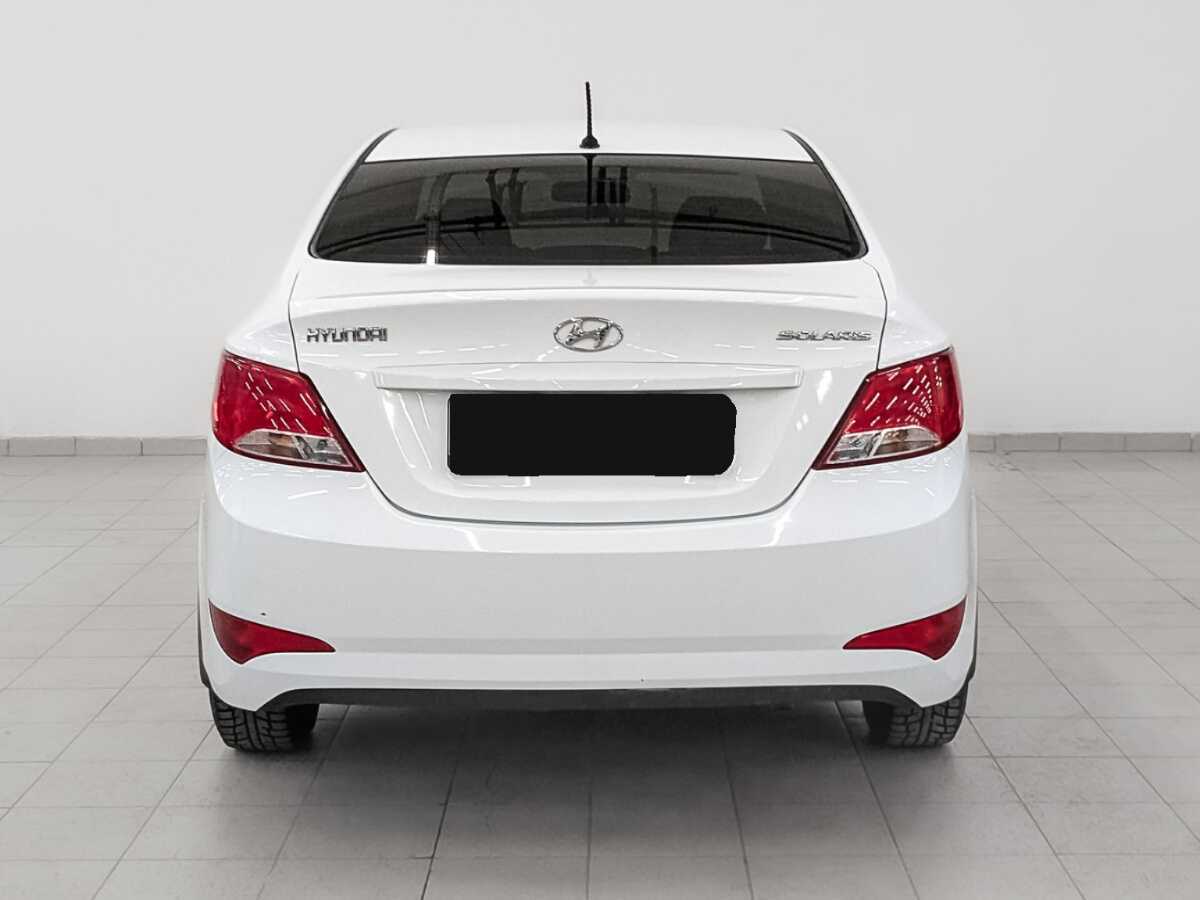 Hyundai Solaris с пробегом — 2015 год. Фото: #5
