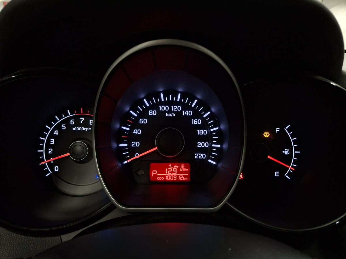 Kia Rio с пробегом — 2014 год. Фото: #11
