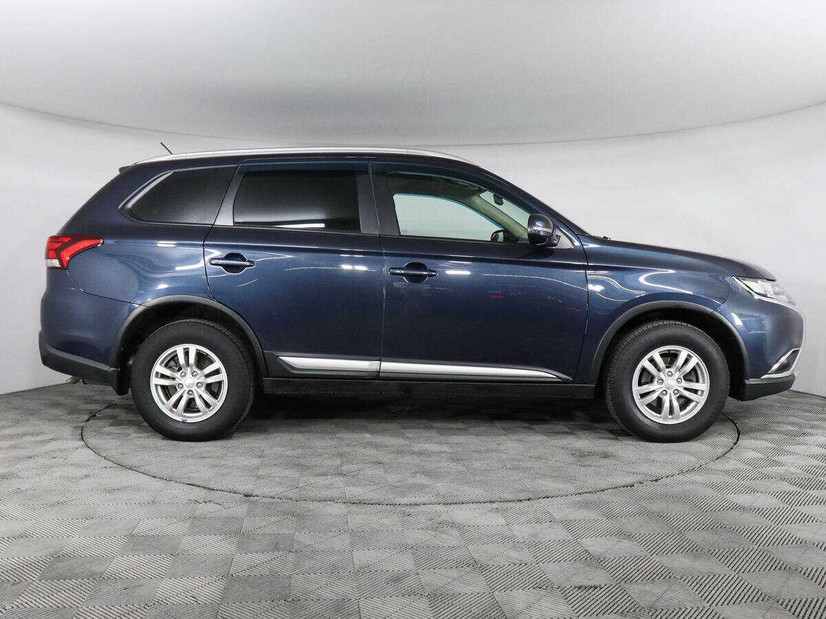 Mitsubishi Outlander с пробегом — 2016 год. Фото: #3