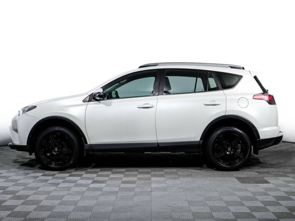 Toyota RAV4 с пробегом — 2017 год. Фото: #4