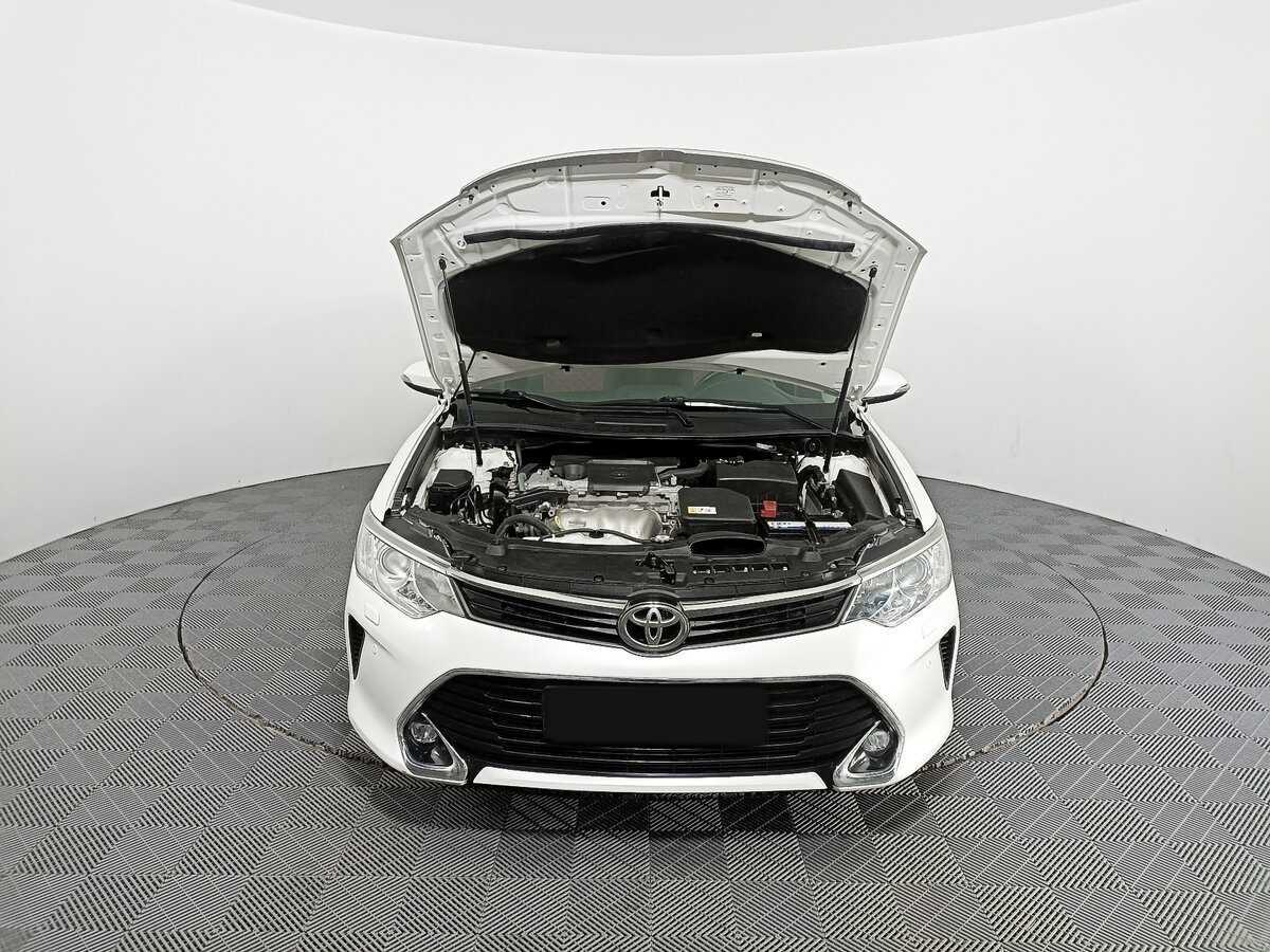 Toyota Camry с пробегом — 2017 год. Фото: #6