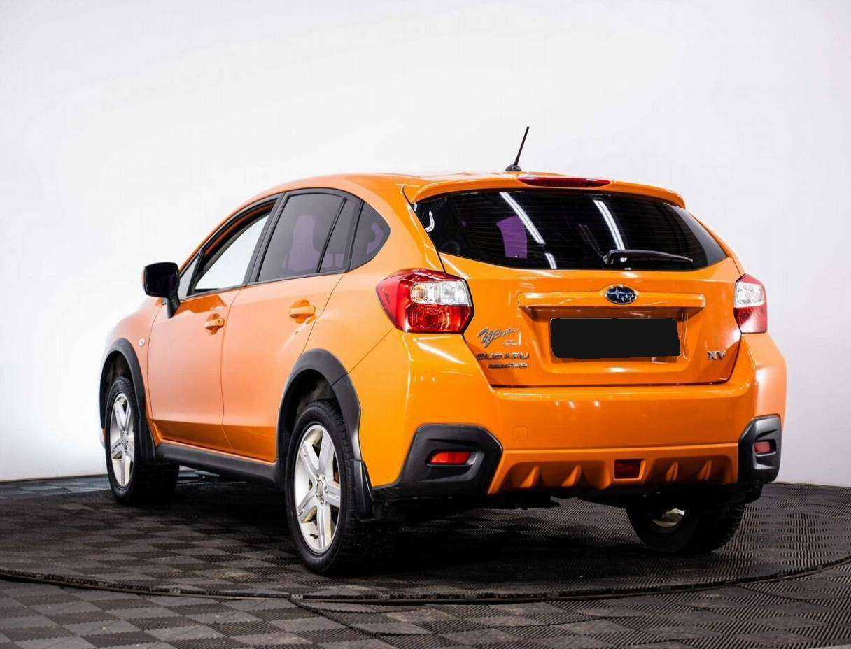 Subaru XV с пробегом — 2012 год. Фото: #3