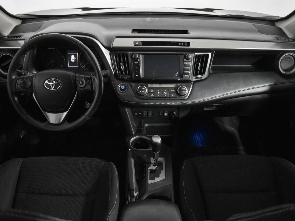 Toyota RAV4 с пробегом — 2018 год. Фото: #10