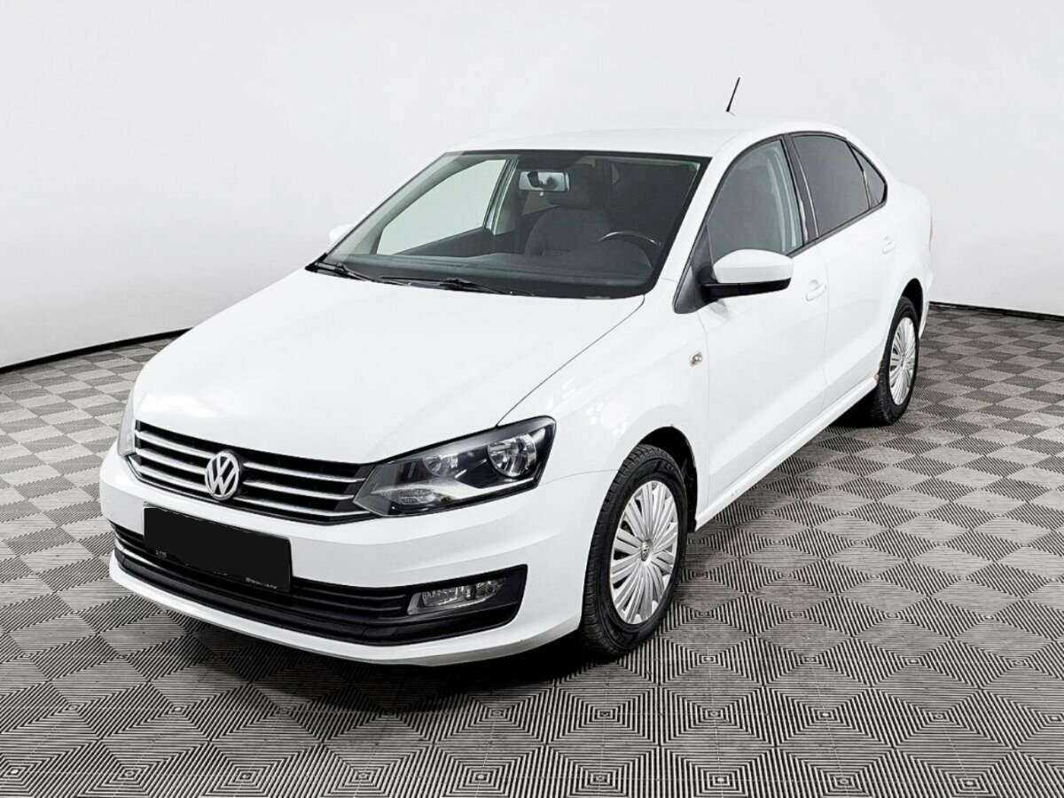 Volkswagen Polo с пробегом — 2015 год. Фото: #0