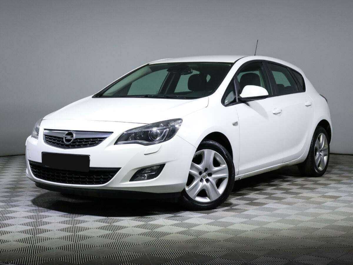 Opel Astra с пробегом — 2012 год. Посмотреть фото