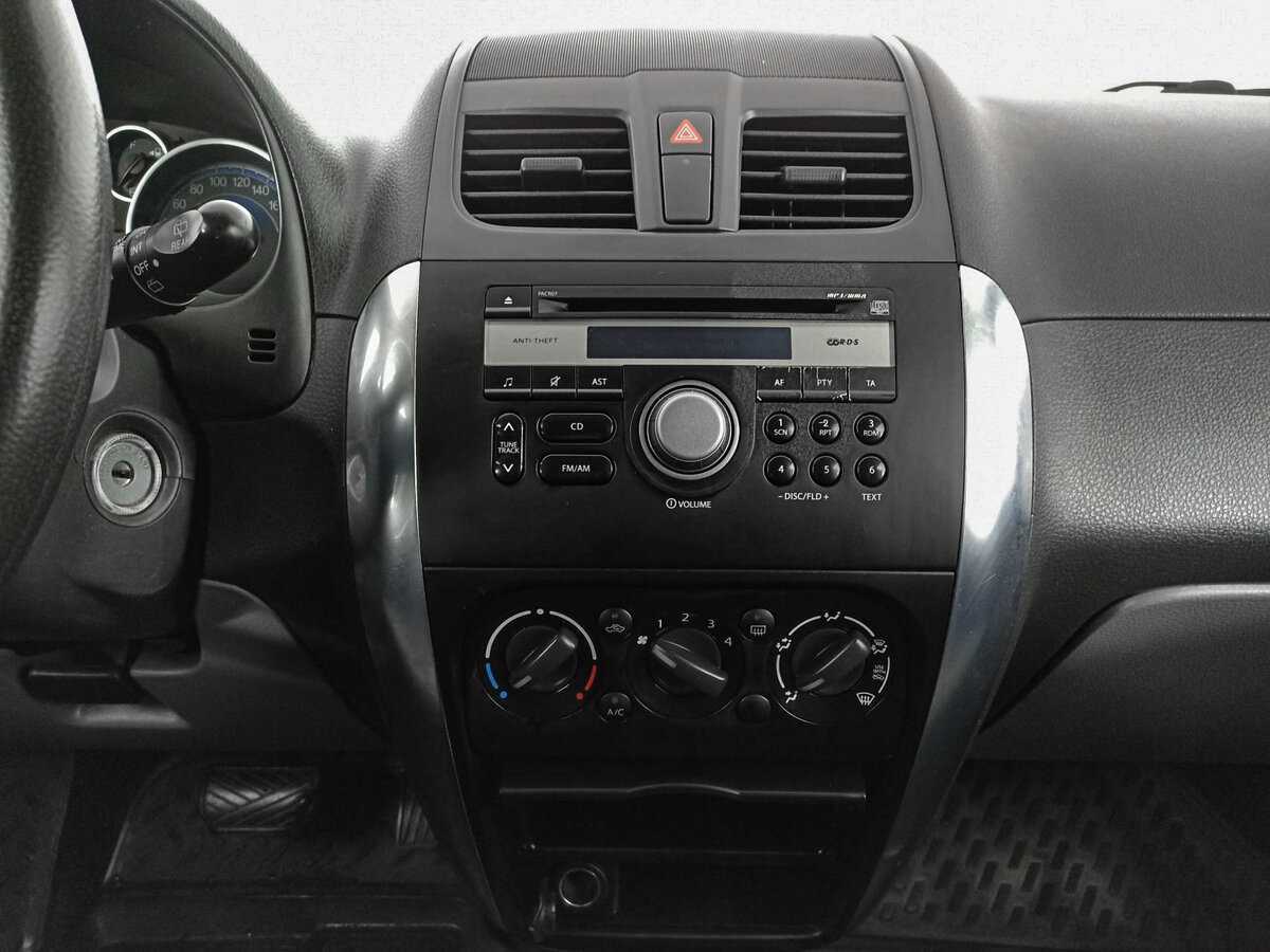 Suzuki SX4 с пробегом — 2012 год. Фото: #14