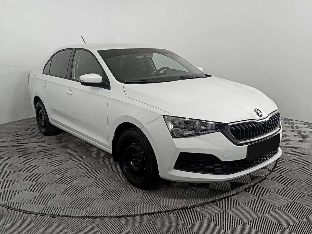 Skoda Rapid с пробегом — 2021 год. Фото: #2