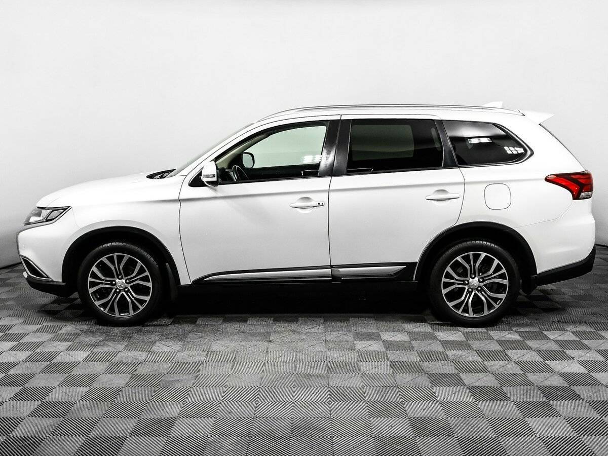 Mitsubishi Outlander с пробегом — 2017 год. Фото: #7