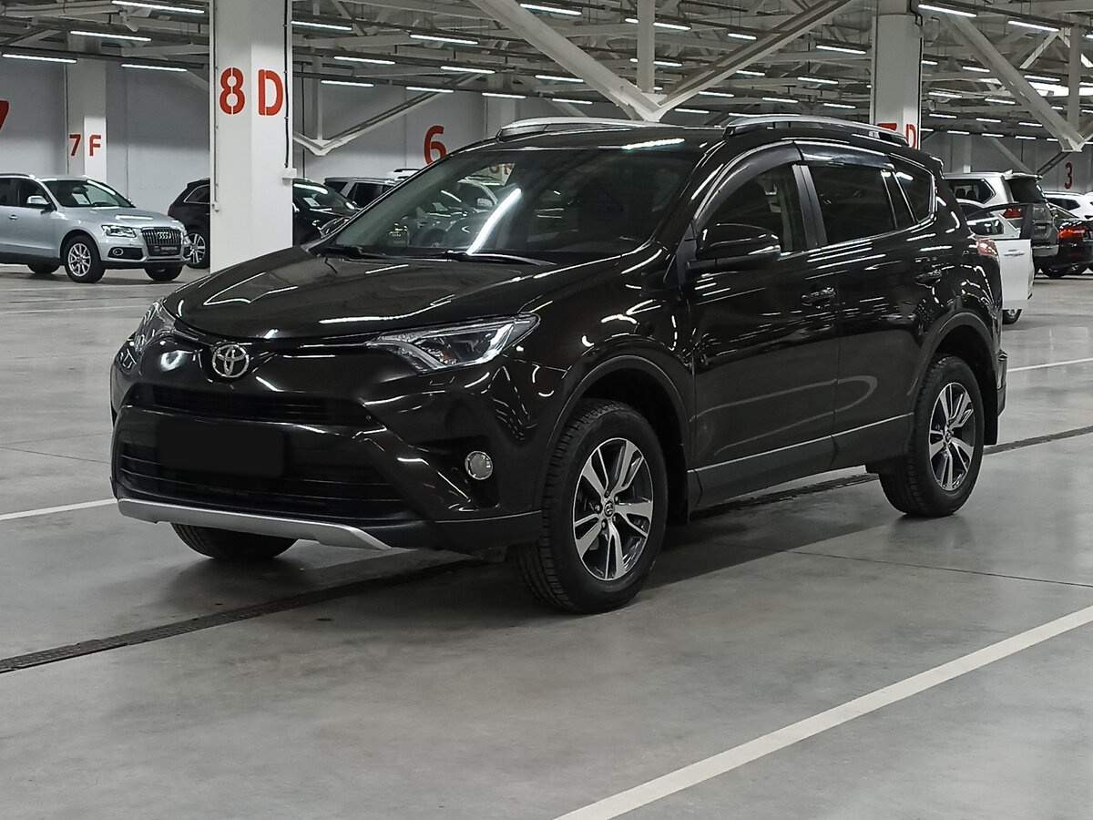 Toyota RAV4 с пробегом — 2016 год. Фото: #0