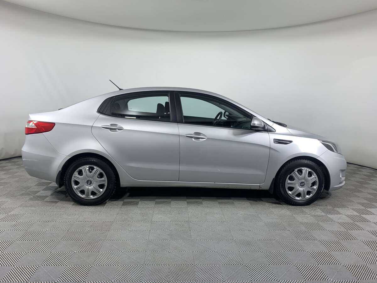 Kia Rio с пробегом — 2012 год. Фото: #3