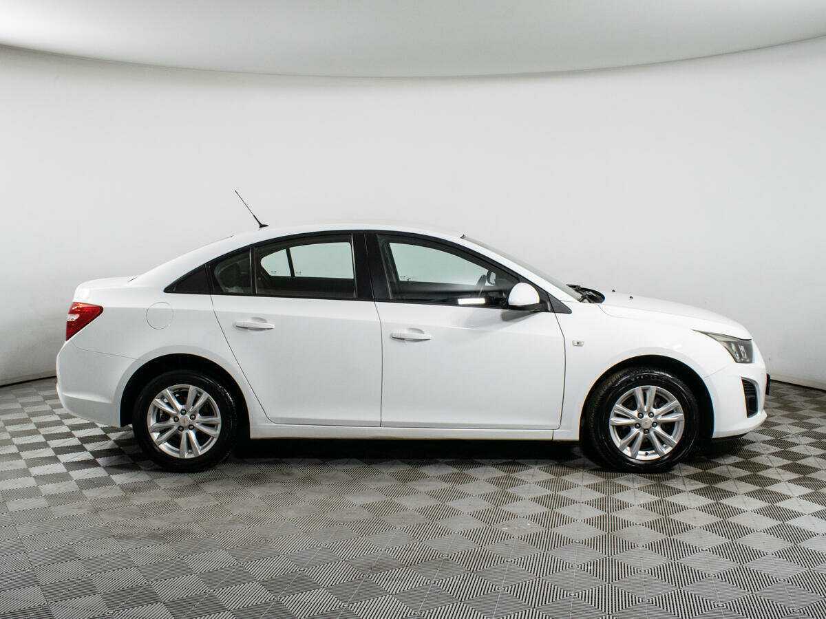 Chevrolet Cruze с пробегом — 2013 год. Фото: #3