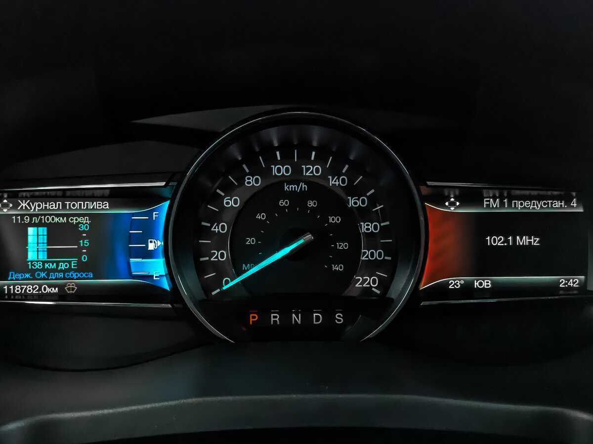 Ford Explorer с пробегом — 2017 год. Фото: #11
