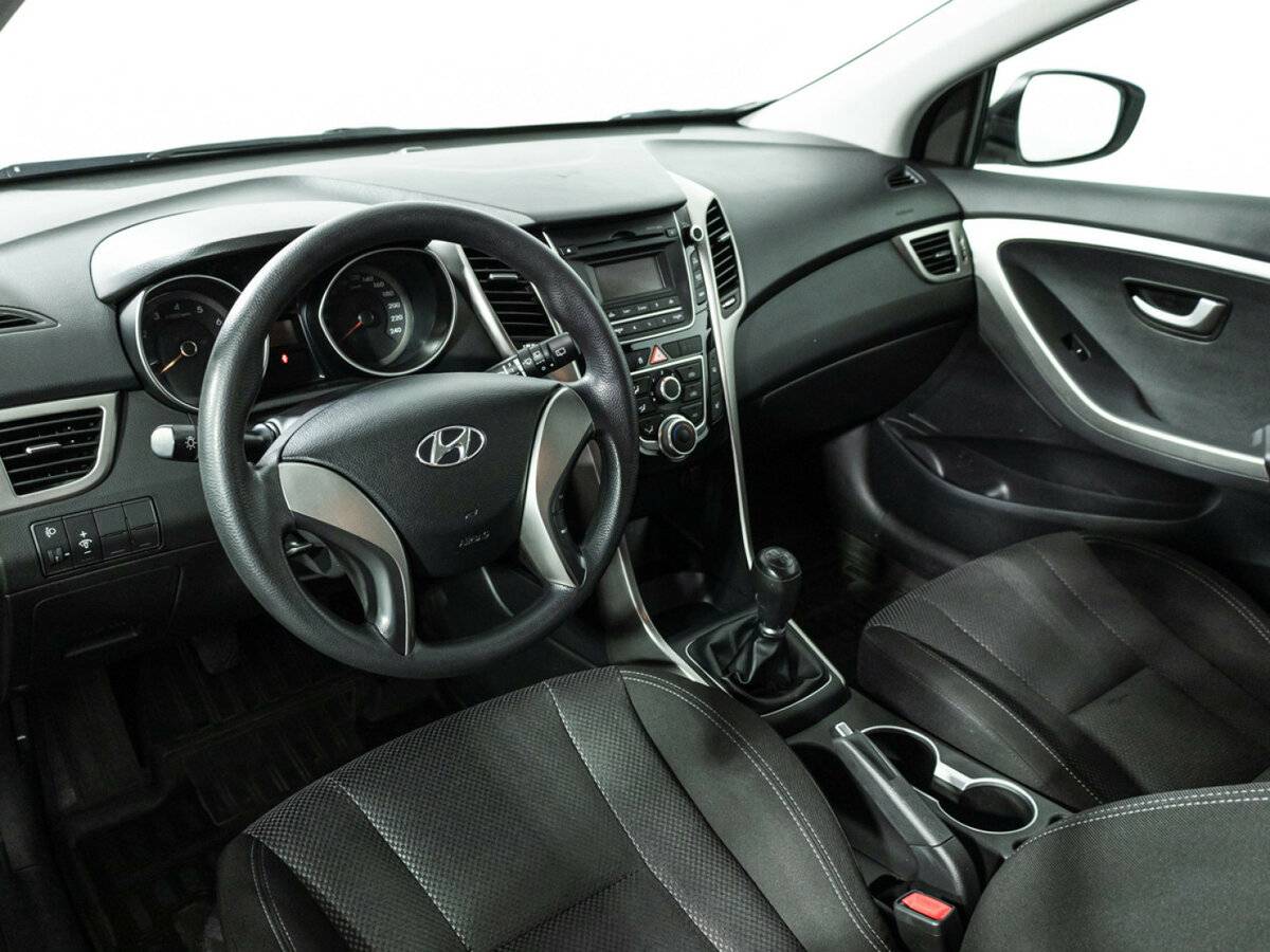 Hyundai i30 с пробегом — 2014 год. Фото: #10