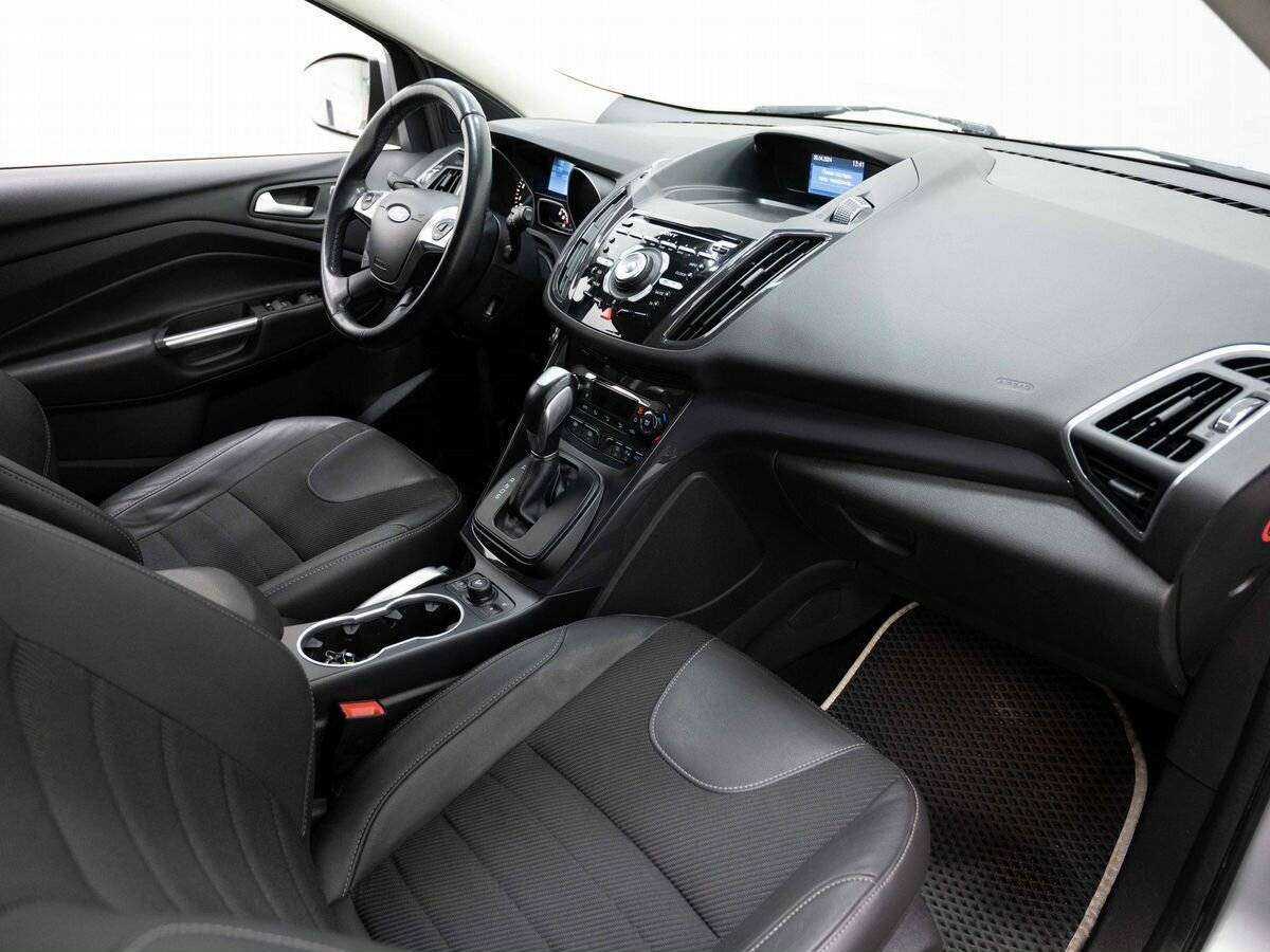 Ford Kuga с пробегом — 2014 год. Фото: #10