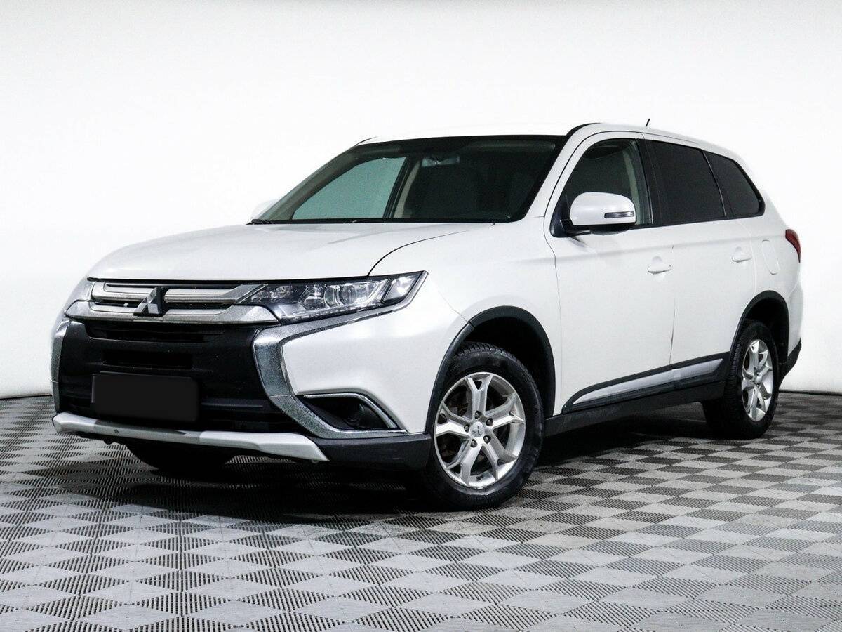 Mitsubishi Outlander с пробегом — 2015 год. Посмотреть фото