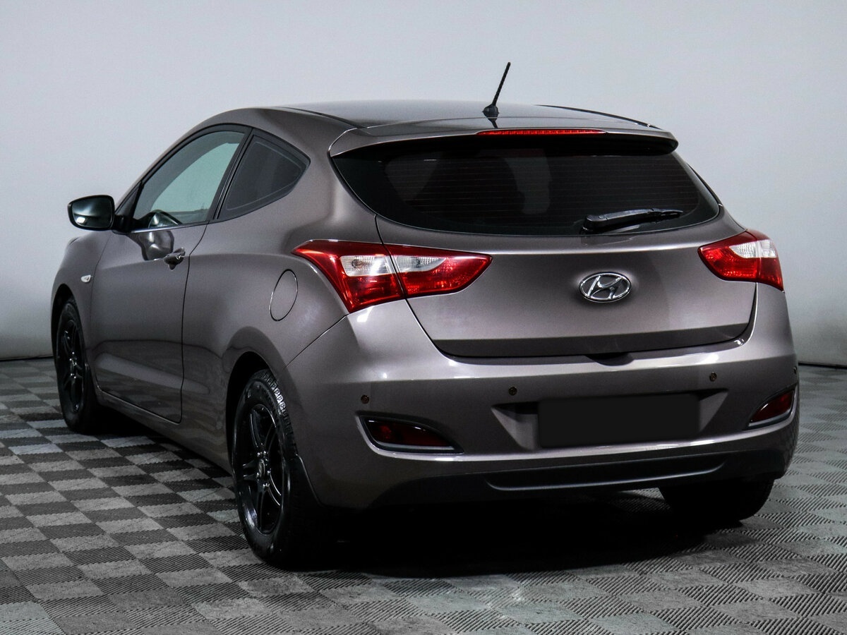 Hyundai i30 с пробегом — 2014 год. Фото: #5