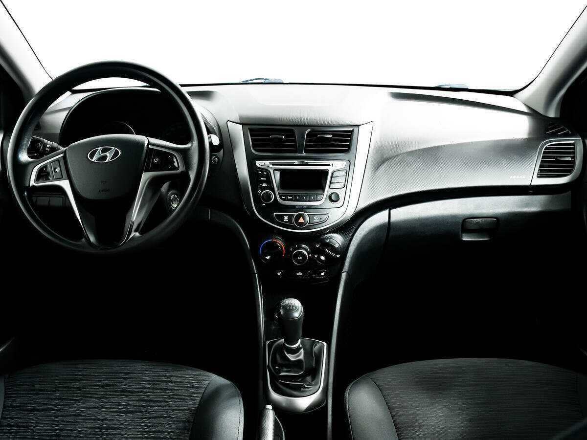 Hyundai Solaris с пробегом — 2016 год. Фото: #10