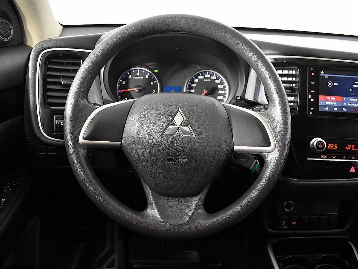 Mitsubishi Outlander с пробегом — 2020 год. Фото: #10