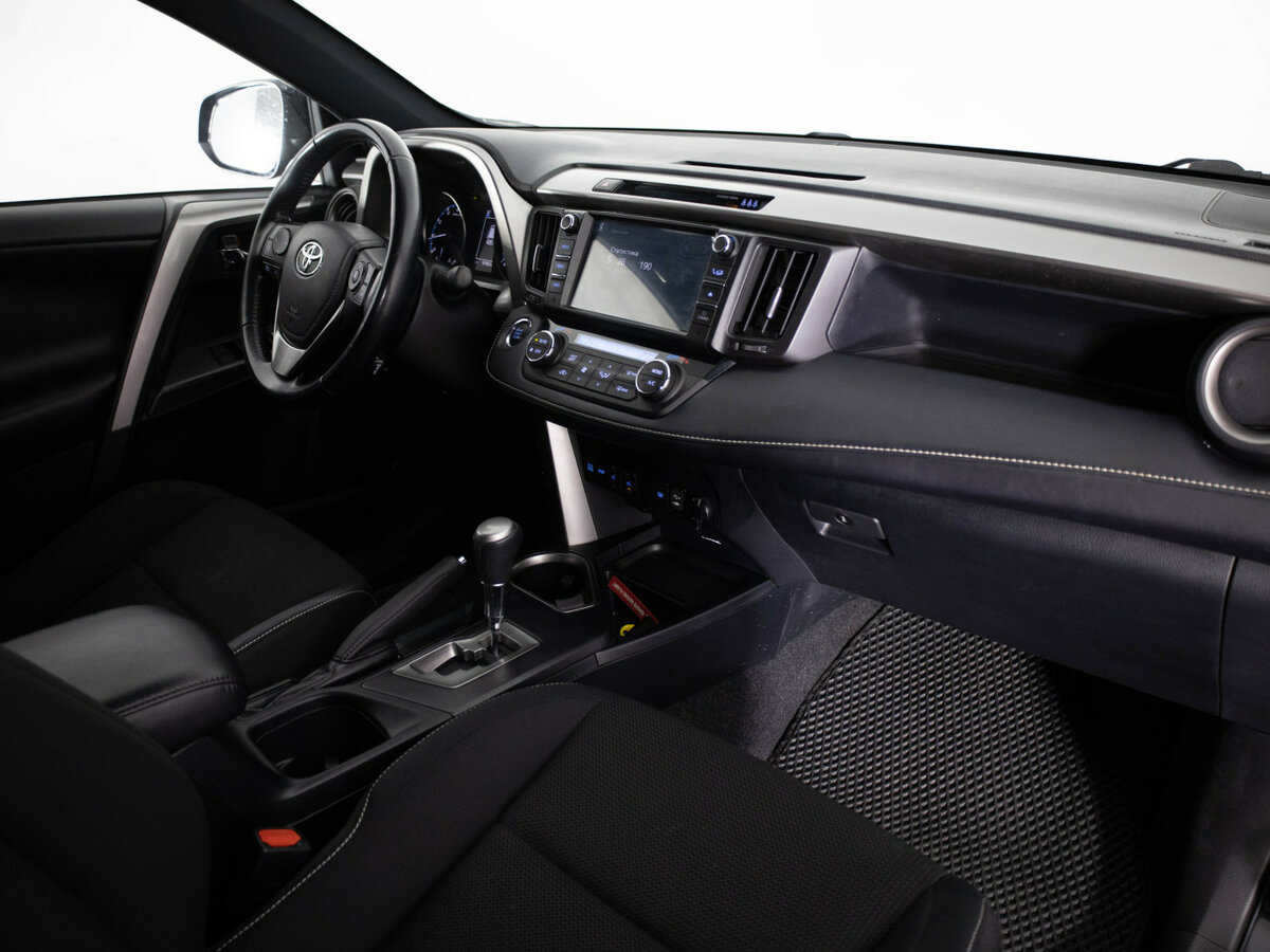 Toyota RAV4 с пробегом — 2019 год. Фото: #14