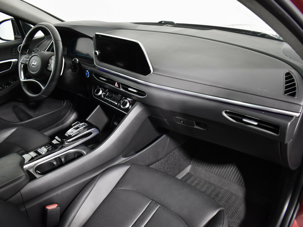 Hyundai Sonata с пробегом — 2020 год. Фото: #13