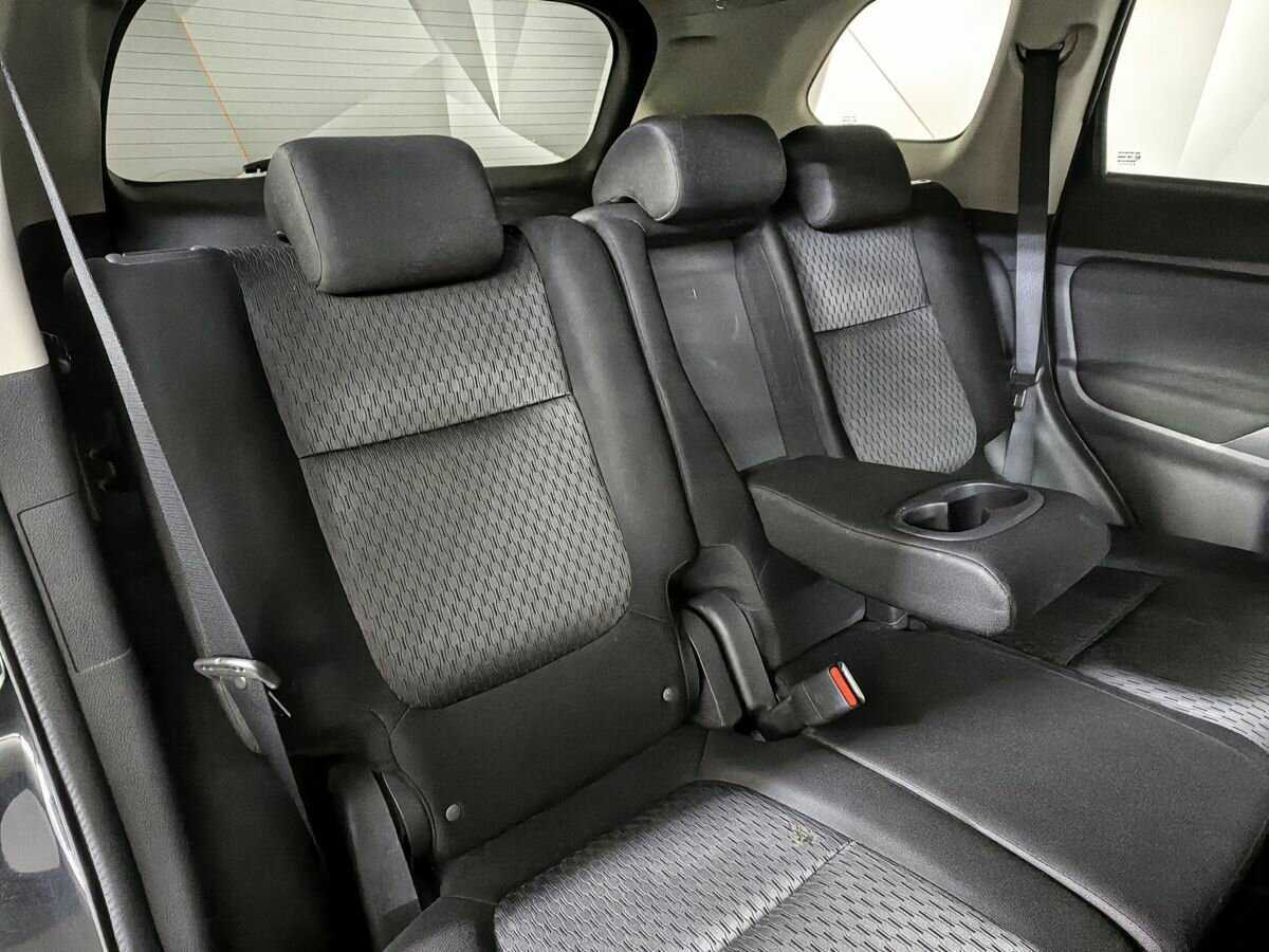 Mitsubishi Outlander с пробегом — 2014 год. Фото: #12
