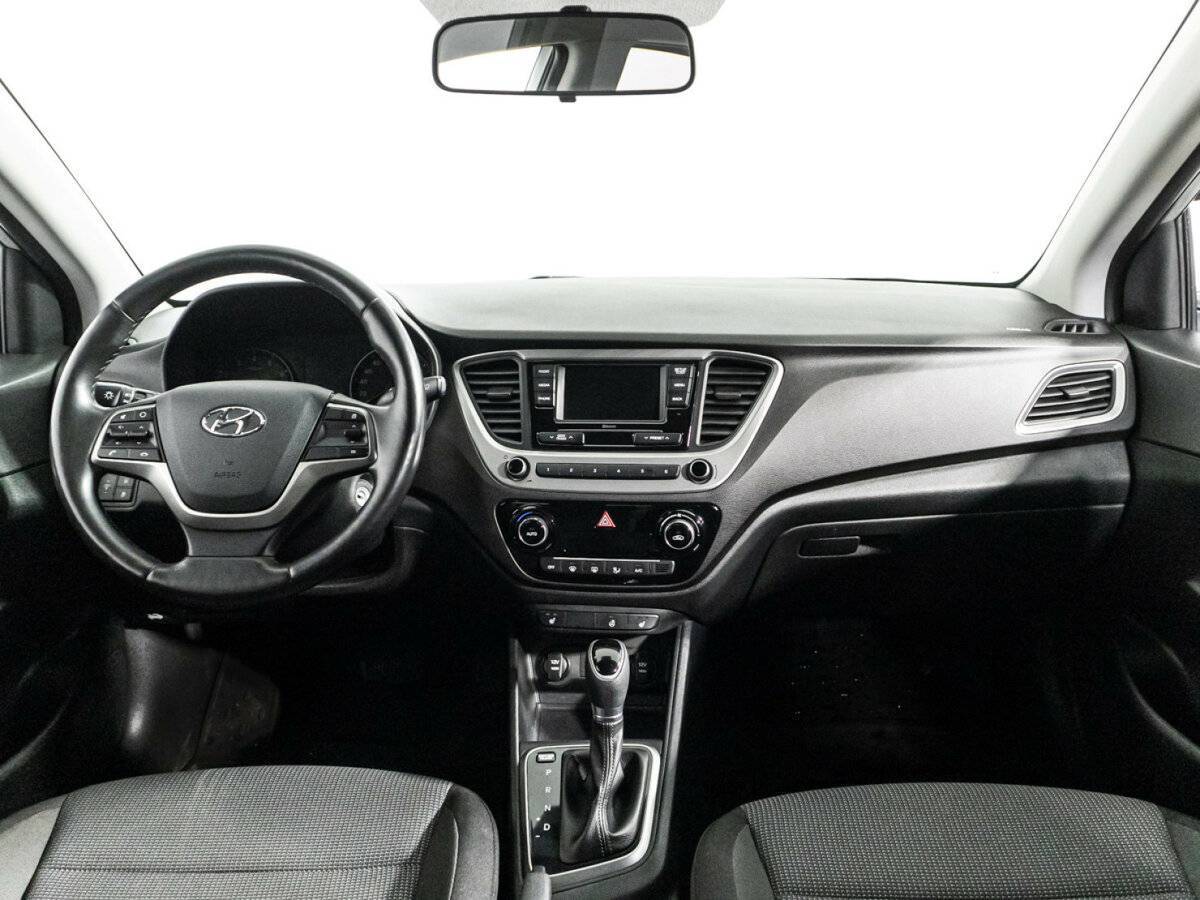 Hyundai Solaris с пробегом — 2017 год. Фото: #12