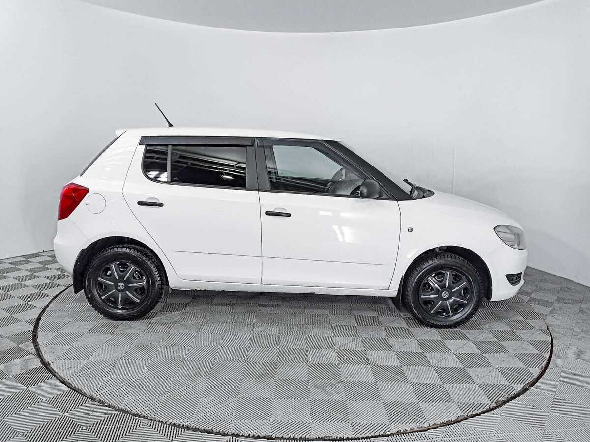 Skoda Fabia с пробегом — 2012 год. Фото: #3