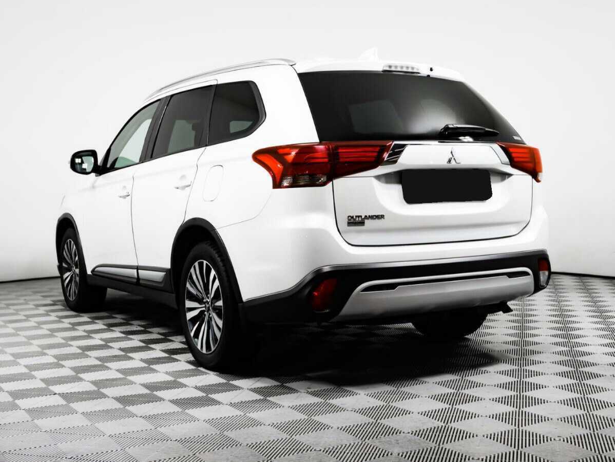 Mitsubishi Outlander с пробегом — 2020 год. Фото: #5