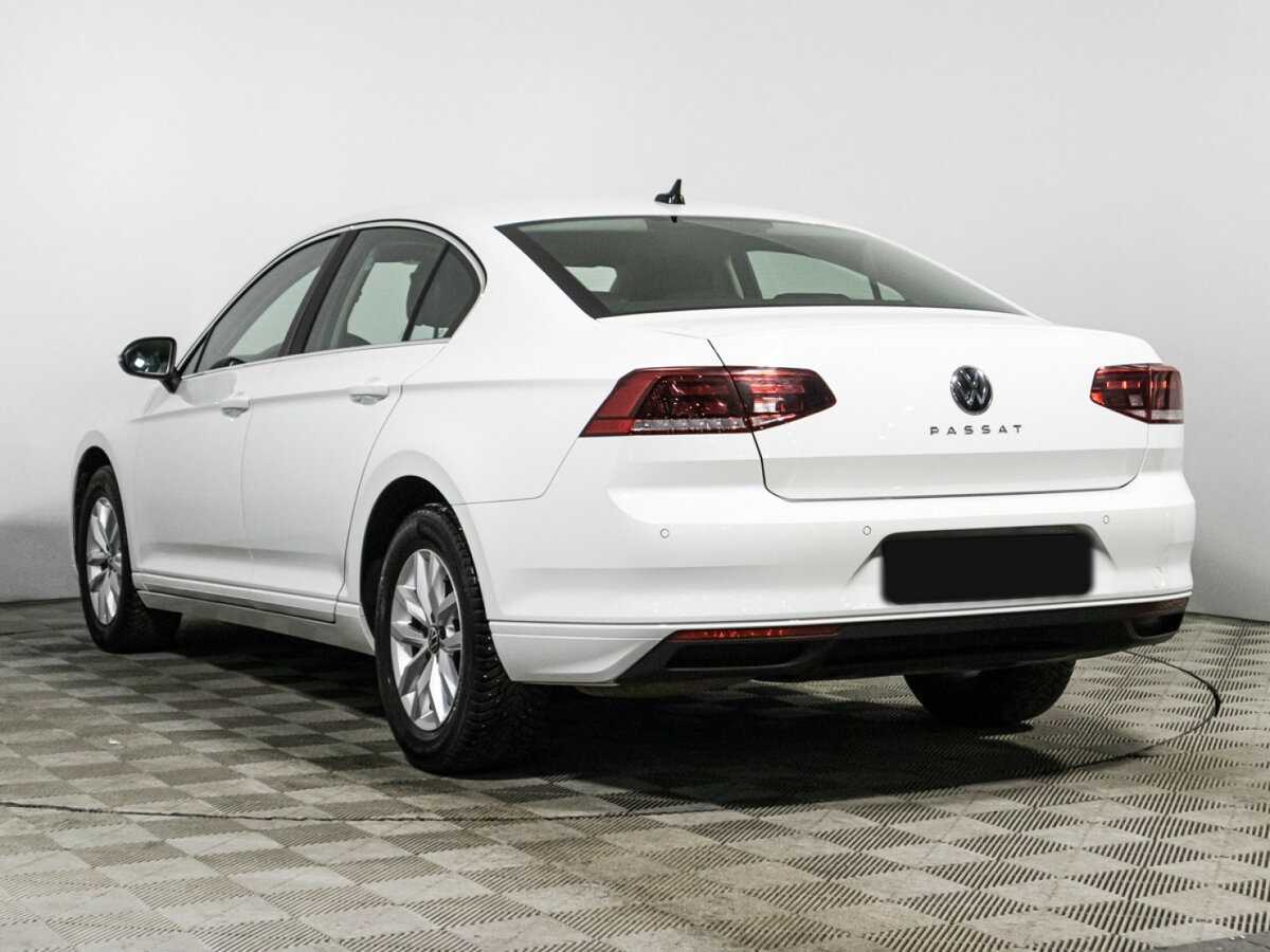 Volkswagen Passat с пробегом — 2020 год. Фото: #6