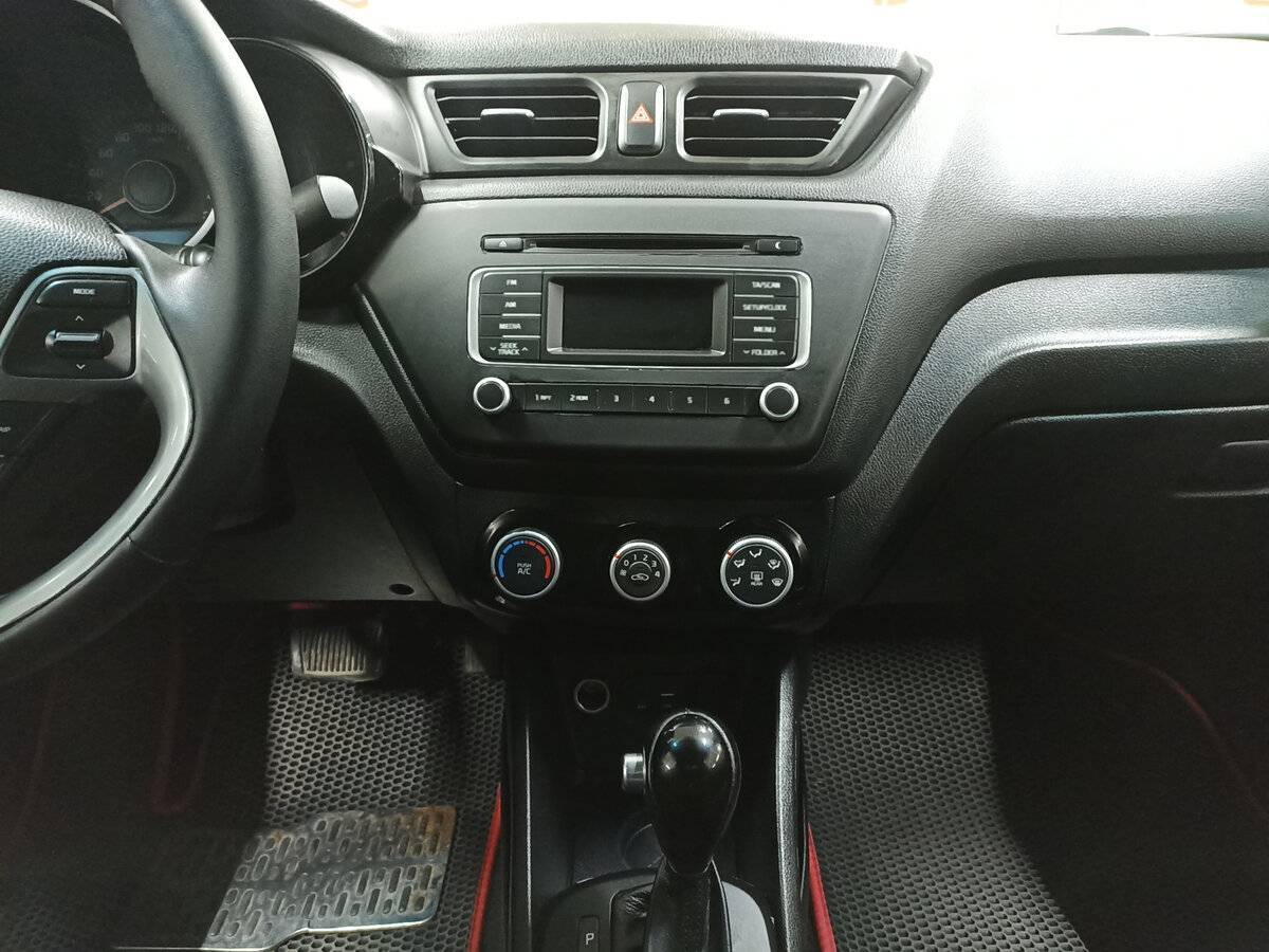 Kia Rio с пробегом — 2016 год. Фото: #14