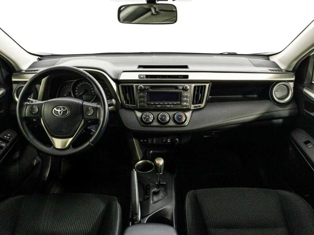 Toyota RAV4 с пробегом — 2013 год. Фото: #12