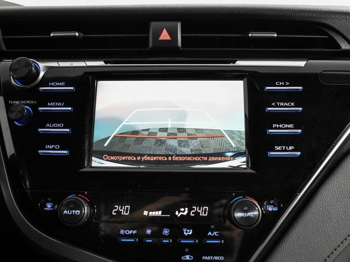 Toyota Camry с пробегом — 2019 год. Фото: #17
