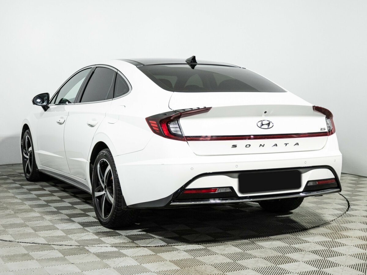Hyundai Sonata с пробегом — 2021 год. Фото: #5