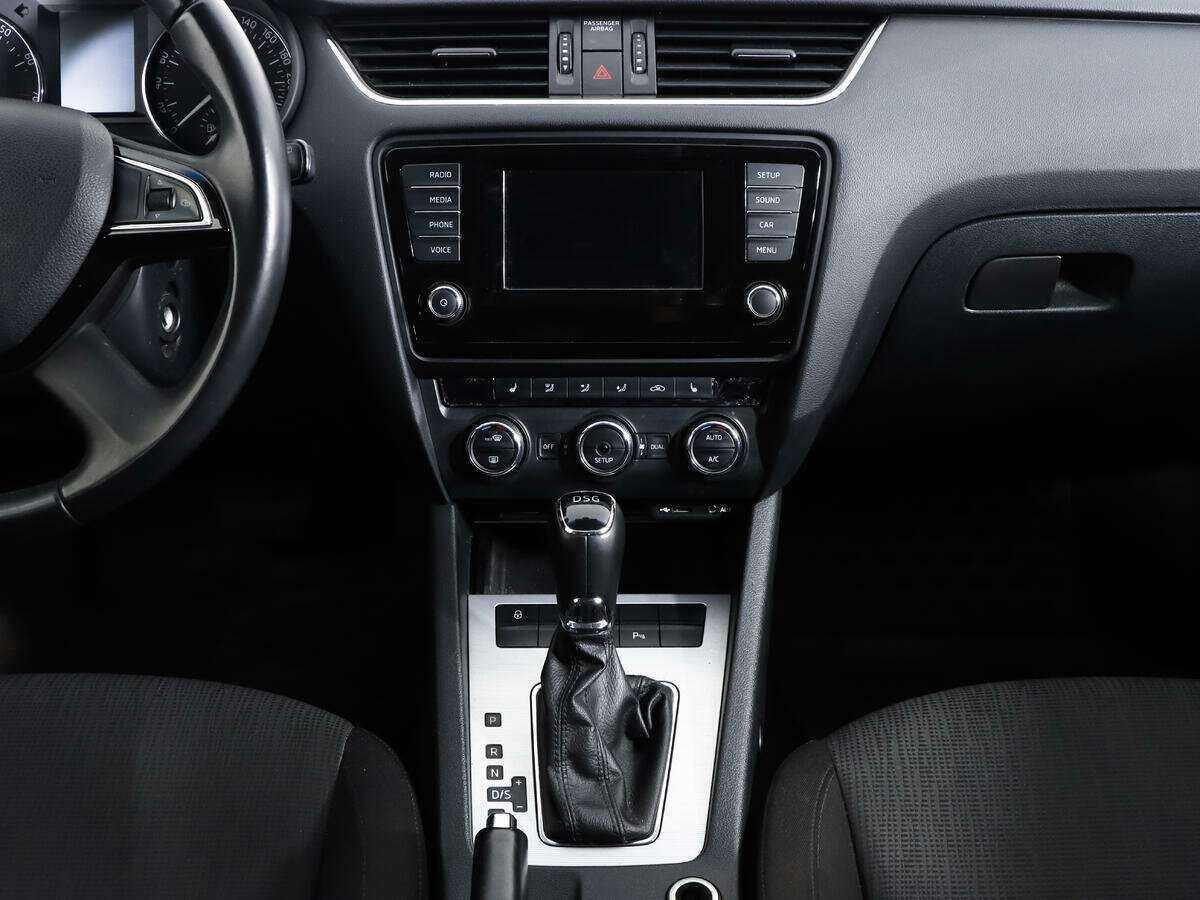 Skoda Octavia с пробегом — 2013 год. Фото: #10